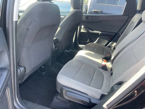 Used 2022 Ford Escape SE w/ SE Sport Appearance Package FWD image 8