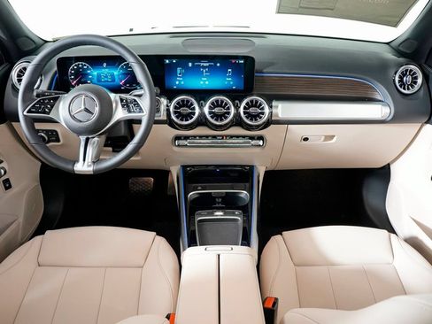 Certified 2026 Mercedes-Benz GLB 250 4MATIC image 16