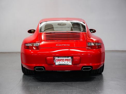 Used 2005 Porsche 911 Carrera RWD image 4