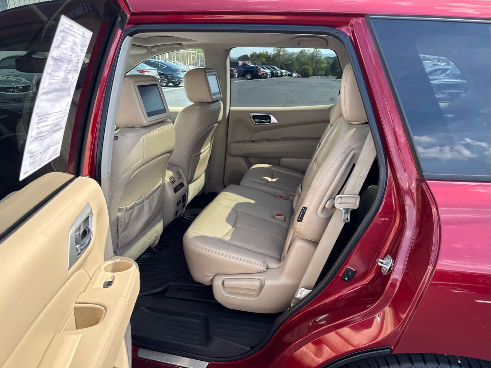 Used 2019 Nissan Pathfinder Platinum AWD/4WD image 23