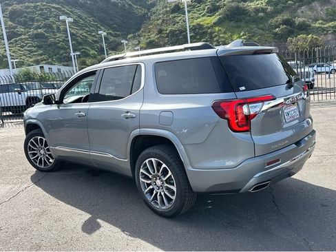 Certified 2023 GMC Acadia Denali FWD image 3