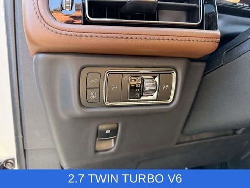 Certified 2023 Lincoln Nautilus Reserve w/ Luxury Package AWD/4WD image 21