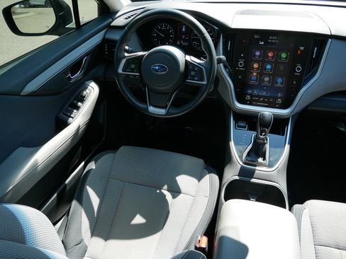 Used 2022 Subaru Outback Premium image 9