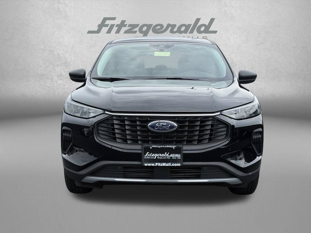 Used 2024 Ford Escape Active AWD/4WD image 2