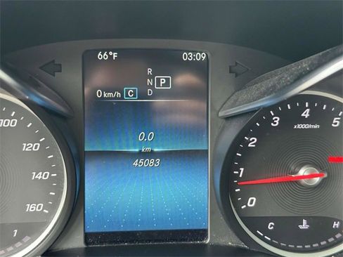 Certified 2021 Mercedes-Benz GLC 300 4MATIC image 37