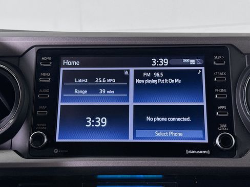 Used 2022 Toyota Tacoma SR5 w/ Technology Package image 23