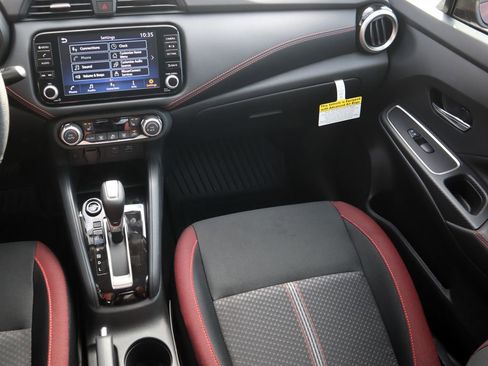 New 2025 Nissan Versa SR w/ Trunk Package image 12