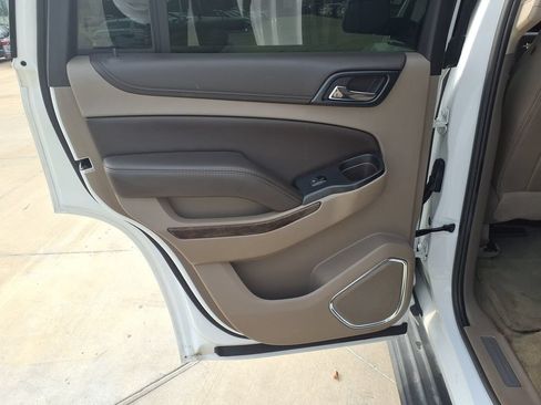 Used 2016 Chevrolet Tahoe LT RWD image 19