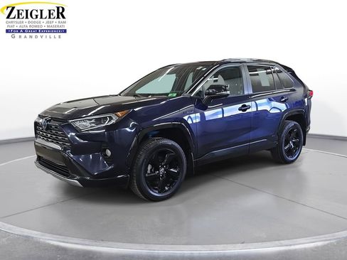 Used 2020 Toyota RAV4 XSE w/ XSE Grade Weather Package AWD/4WD image 1
