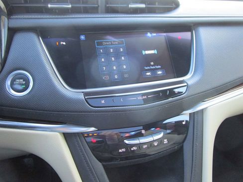 Used 2019 Cadillac XT5 Luxury image 40