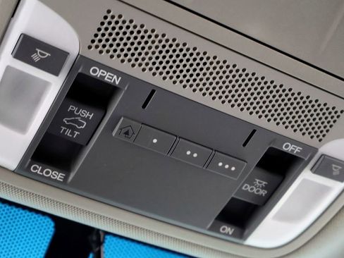 Used 2015 Acura RDX AWD w/ Technology Package image 40