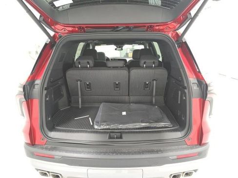 New 2026 Chevrolet Traverse LT w/ Sun and Wheel Package FWD image 24