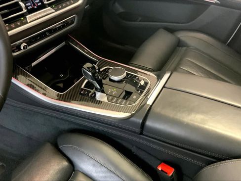Used 2021 BMW X5 M50i image 17