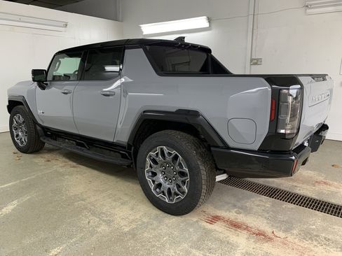 New 2025 GMC Hummer EV 3X image 4