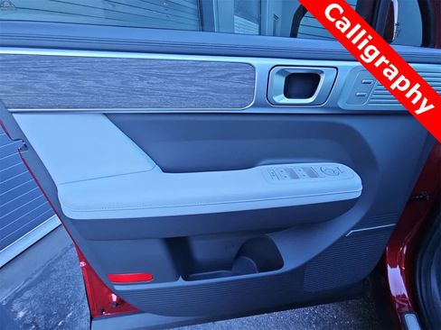 Used 2025 Hyundai Santa Fe Calligraphy image 29