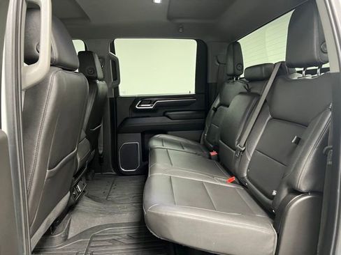 Used 2025 GMC Sierra 3500 SLT image 38