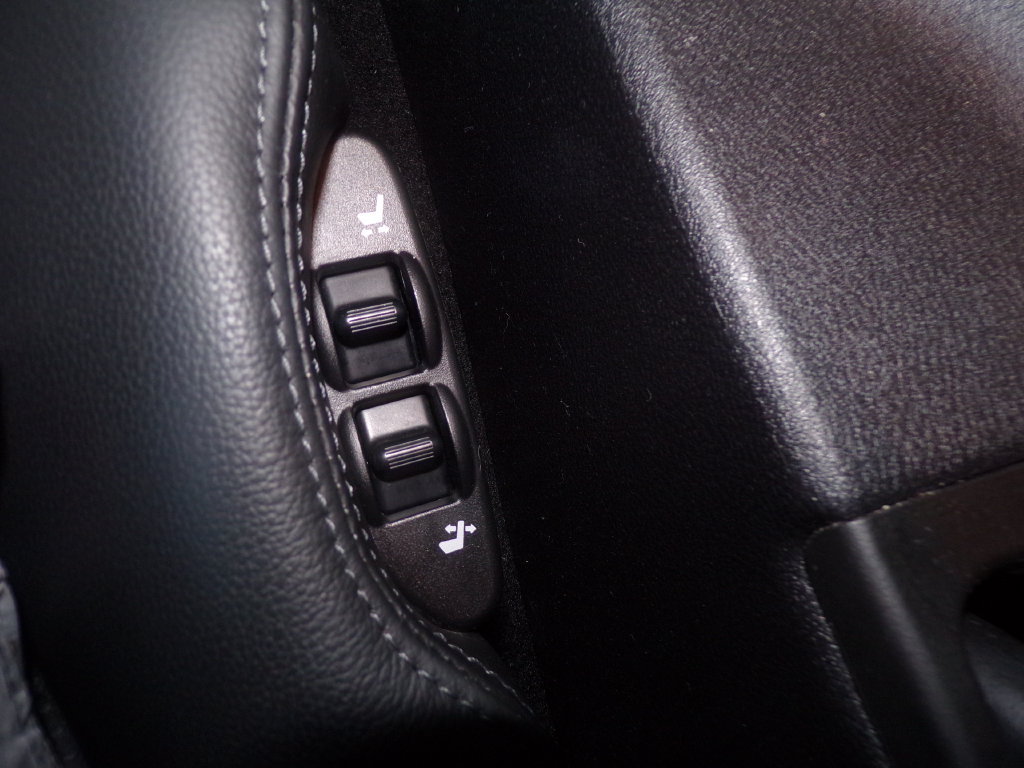 Used 2024 Nissan Z Performance w/ Floor Mat Package RWD image 22
