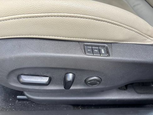 Used 2018 Buick Regal Essence w/ Driver Confidence Package #1 AWD/4WD image 22