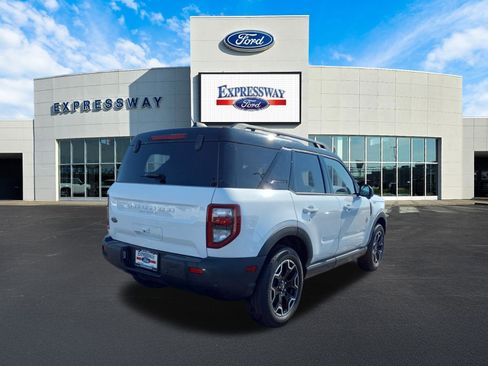 Used 2025 Ford Bronco Sport Outer Banks w/ Outer Banks Tech Package+ image 6