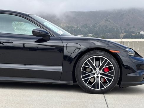 Used 2021 Porsche Taycan 4S AWD/4WD image 36