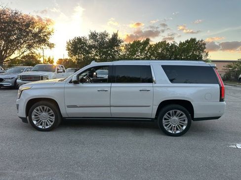 Used 2020 Cadillac Escalade ESV Platinum image 12