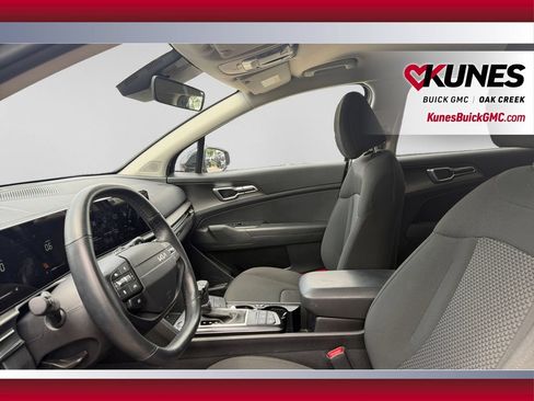 Used 2026 Kia Sportage LX FWD image 22
