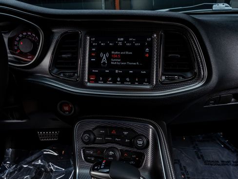 Used 2019 Dodge Challenger SRT Hellcat Redeye image 19