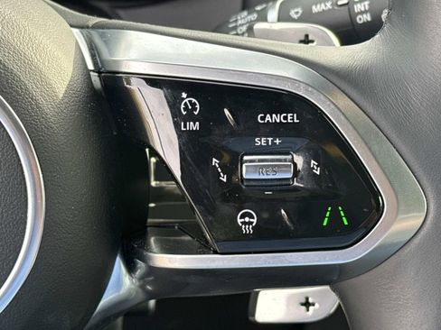 Used 2025 Jaguar F-PACE R-Dynamic S image 24