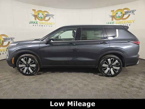 New 2026 Mitsubishi Outlander SEL image 4