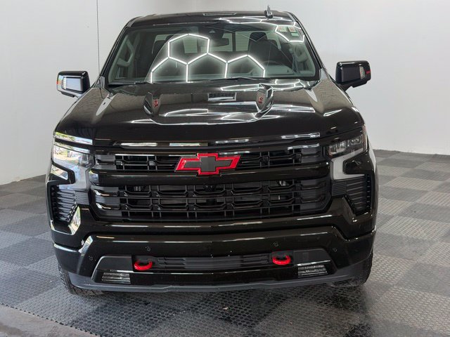 Used 2024 Chevrolet Silverado 1500 RST w/ Redline Edition AWD/4WD image 4