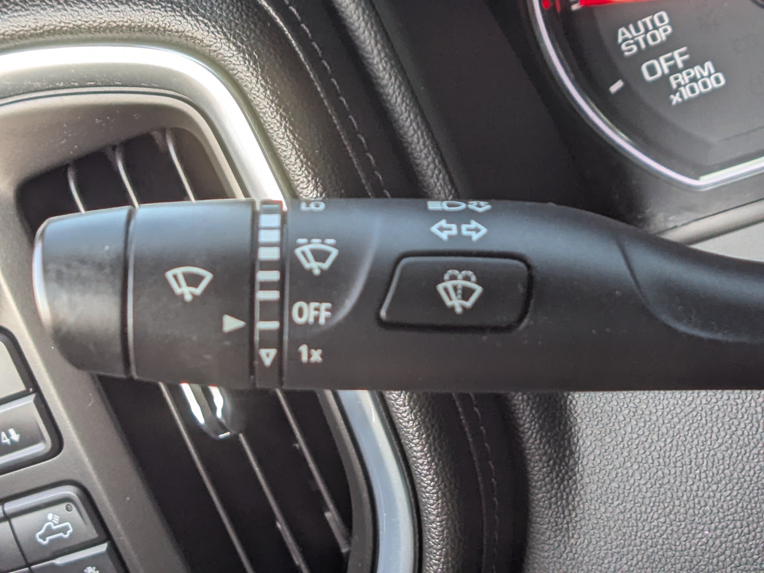 Used 2022 Chevrolet Silverado 1500 RST AWD/4WD image 28