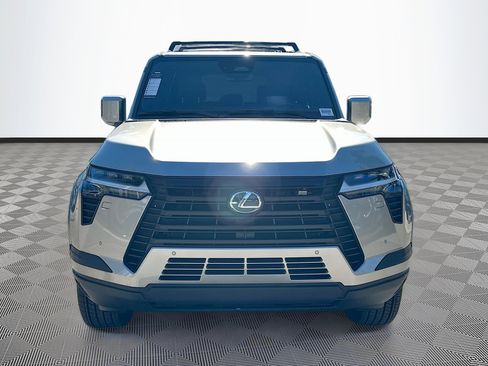 Used 2024 Lexus GX 550 image 2