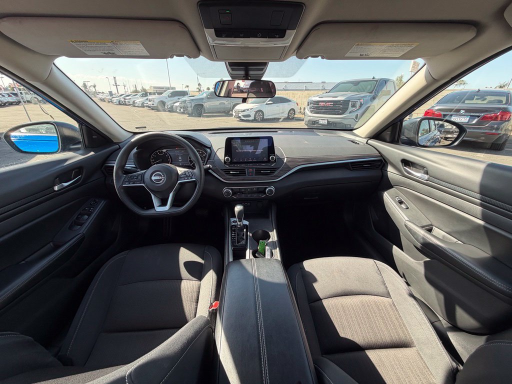 Certified 2025 Nissan Altima 2.5 SV FWD image 11