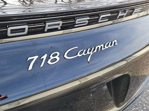 Used 2019 Porsche 718 Cayman image 12