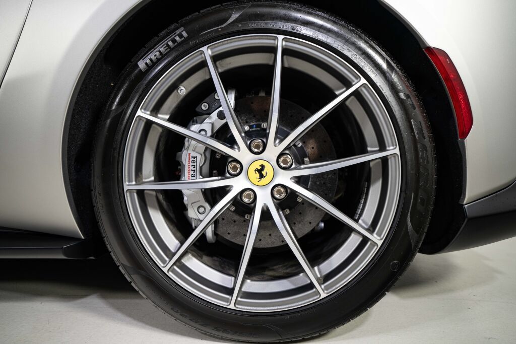 Certified 2022 Ferrari 812 GTS RWD image 15