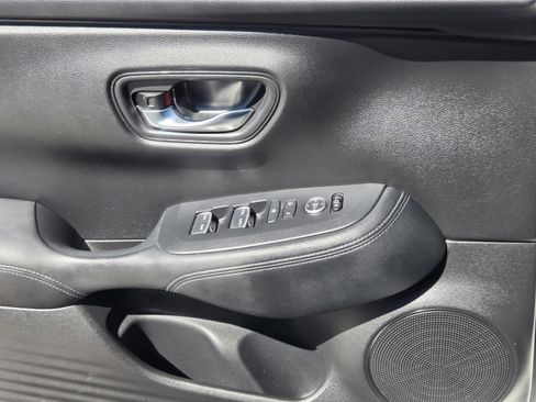 Used 2023 Honda HR-V EX-L image 16