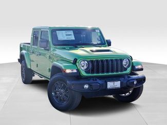 New 2025 Jeep Gladiator Sport video 2