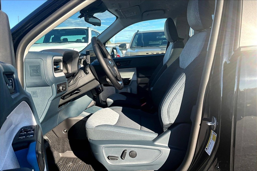 New 2026 Ford Maverick XLT w/ XLT Luxury Package FWD image 9