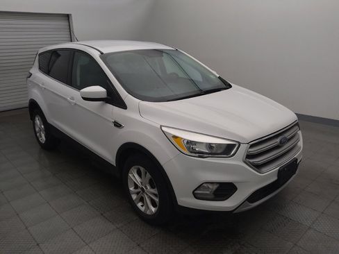 Used 2017 Ford Escape SE FWD image 13