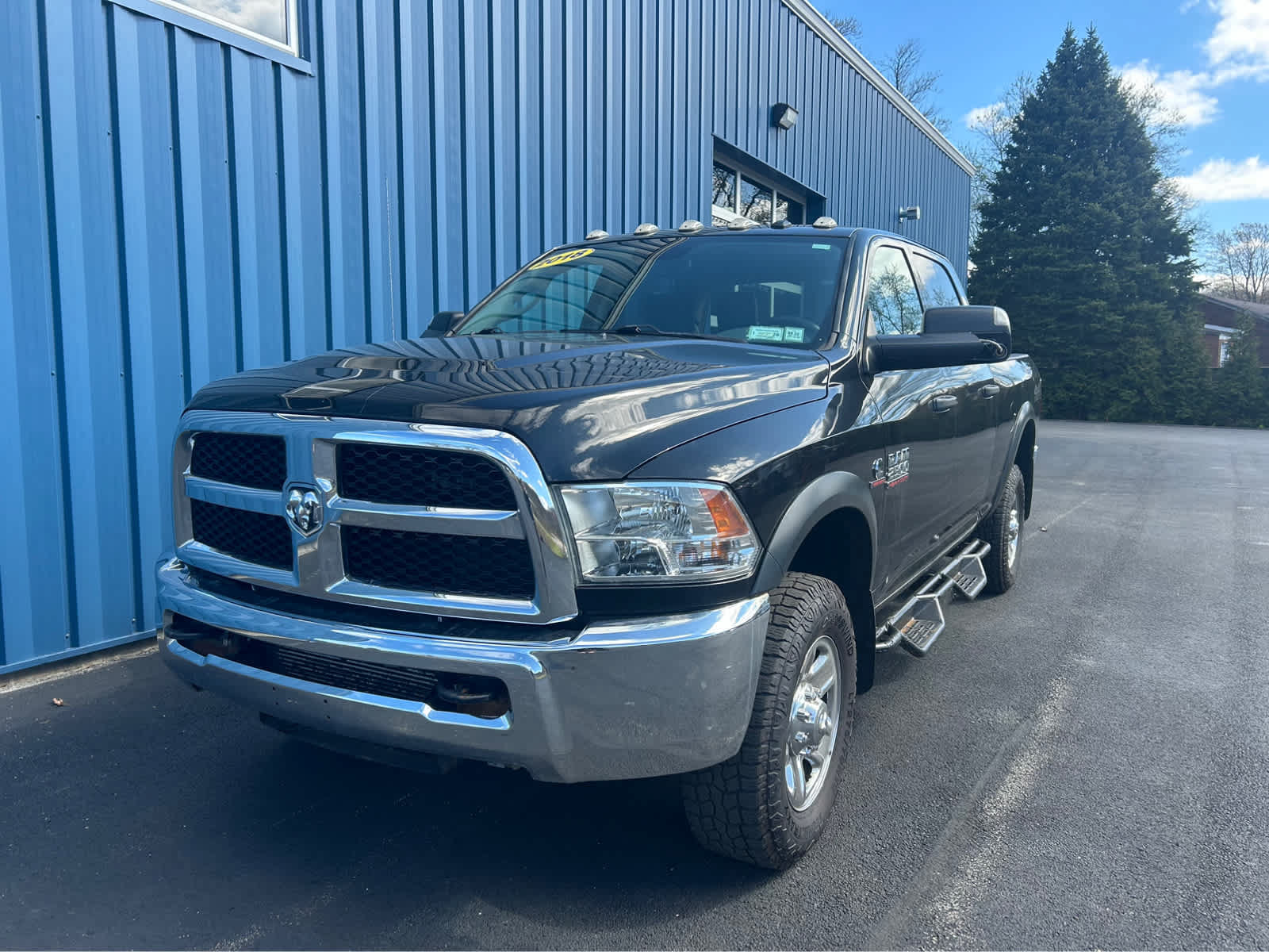 Used 2018 RAM 2500 Tradesman w/ Chrome Appearance Group AWD/4WD image 2
