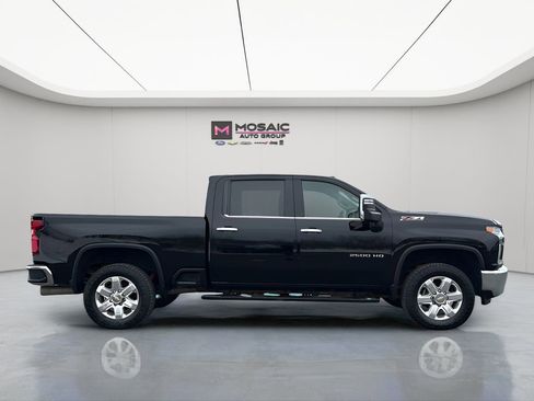 Used 2022 Chevrolet Silverado 2500 LTZ w/ LTZ Convenience Package image 2