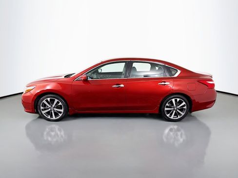 Used 2017 Nissan Altima 2.5 SR image 6