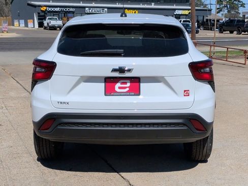 New 2026 Chevrolet Trax LS w/ LS Convenience Package image 7