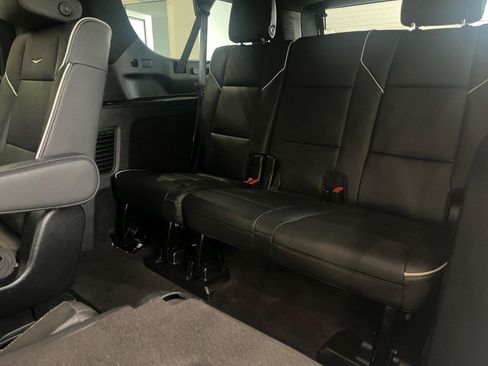 Used 2024 Cadillac Escalade ESV Sport AWD/4WD image 18