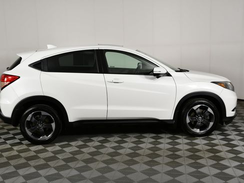 Used 2018 Honda HR-V EX image 5