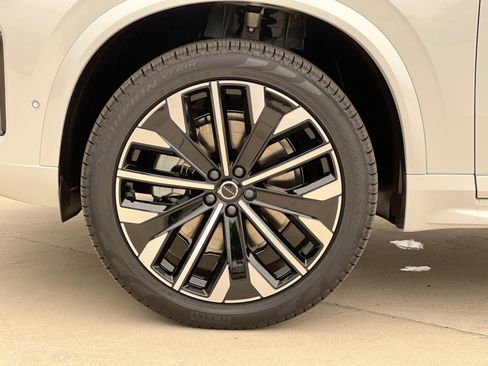 New 2026 Volvo XC90 B6 Ultra w/ Protection Package Premier image 12