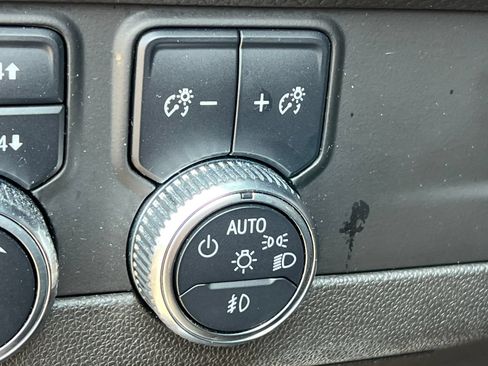 Certified 2021 GMC Yukon XL Denali AWD/4WD image 25