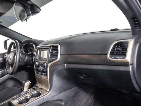 Used 2016 Jeep Grand Cherokee Laredo w/ Quick Order Package 23E RWD image 16