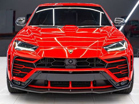Used 2021 Lamborghini Urus AWD/4WD image 2