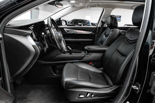Used 2019 Cadillac XT5 Premium Luxury w/ Advanced Security Package FWD image 4